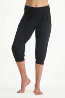 Urban Goddess Sukha Yoga Capri (Urban Black)