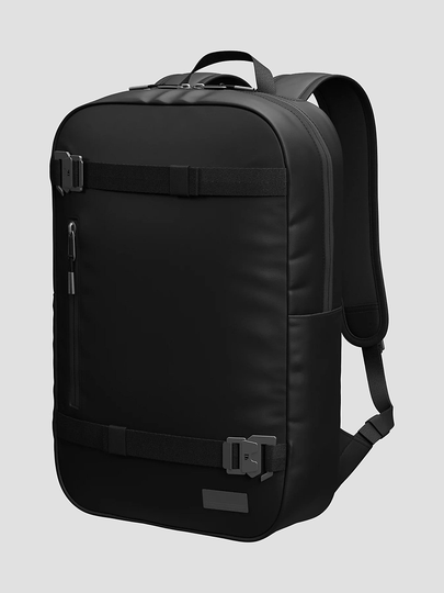 Db Essential 17L Backpack musta